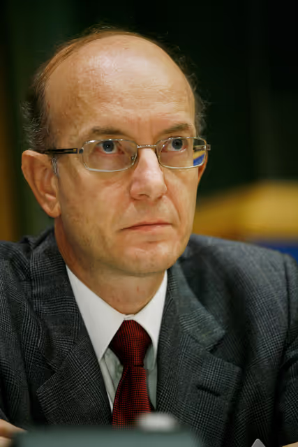 Fotó 29: World e-Parliament Conference 2008 - The Conference is co-organized by the European Parliament and the Global Centre for ICT in Parliament, a joint initiative of the United Nations Department of Economic and Social Affairs (UNDESA) and the Inter-Parliamentary Union (IPU) and a core group of partners, established in 2006 to promote the role of parliaments in advancing the Information Society goals as well as the effective use of ICT for the modernization of parliamentary processes. The World e-Parliament Conference 2008 represents a unique opportunity for leaders and members of parliaments, parliamentary officials and experts to exchange views at a global level on new technologies and innovation as tools to strengthen the representative, legislative and oversight functions of regional and national assemblies.