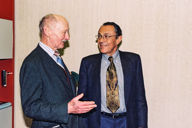 Fotografija 3: MEP Michel ROCARD meets with a journalist