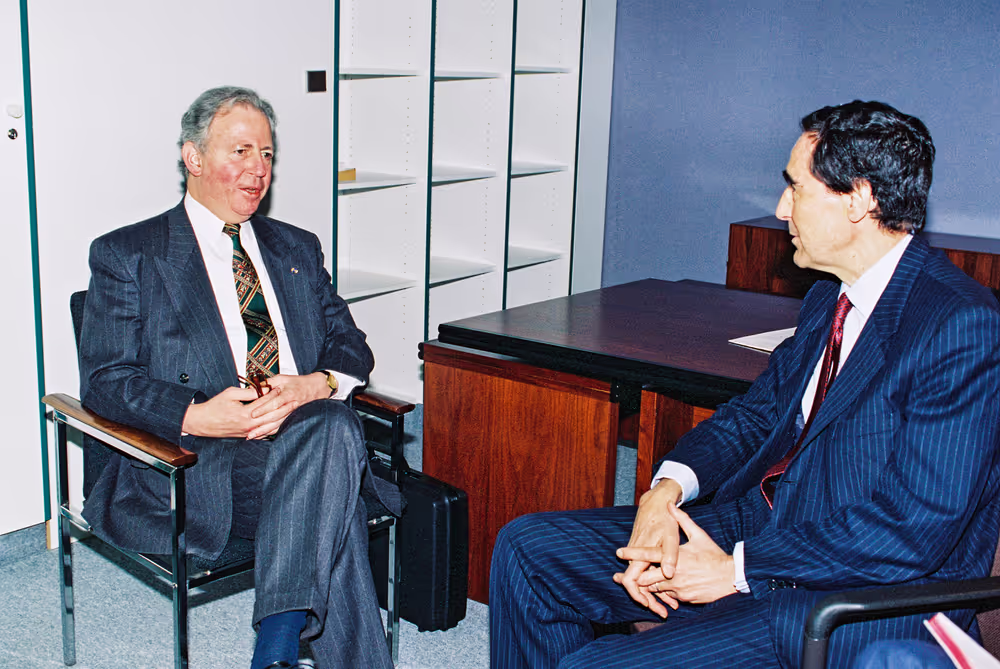 New EC President Jacques SANTER meets with a visitor in Strasbourg