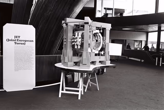 Fotagrafa 1: Exhibition of the JET (Joint European Torus) nuclear reactor in Strasbourg
