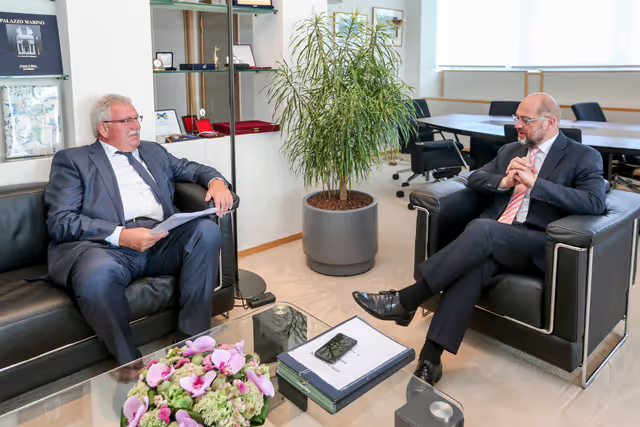 Fotografie 1: Martin SCHULZ - EP President meets with MEP Werner LANGEN, Chair of the PANA Committee