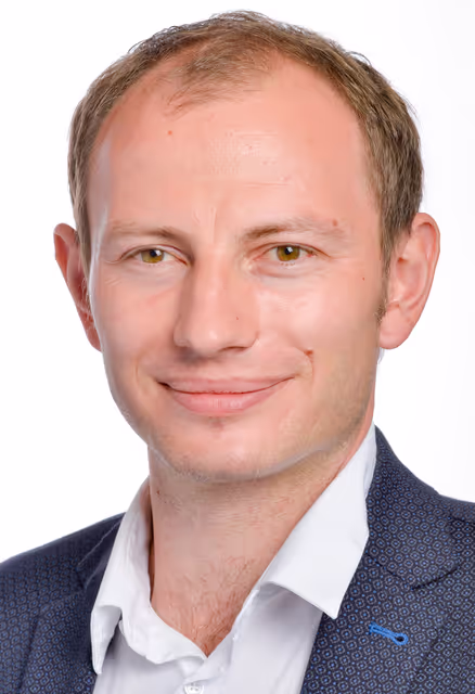 Fotografie 2: Czech MEPs official portraits - 10th Parliamentary term.