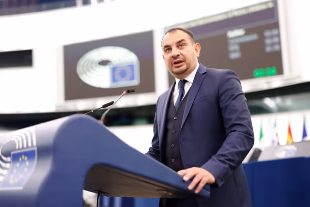 EP Plenary session - Oral question - Segregation and discrimination of Roma children in education