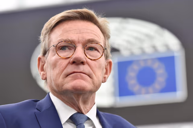 Φωτογραφία 5: EP Plenary session - Council and Commission statements - Review of the economic governance framework