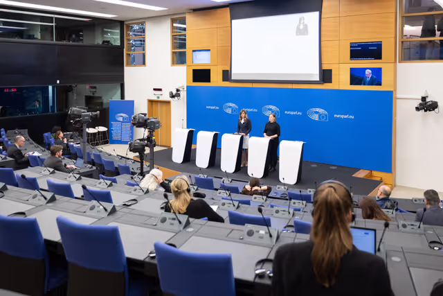 Foto 12: Press conference on empowering consumers by fighting greenwashing and improving product labelling