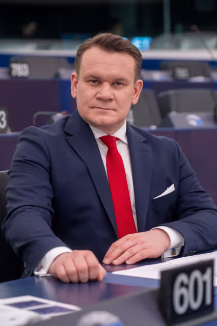 Foto 7: Dominik TARCZYNSKI in the EP in Strasbourg