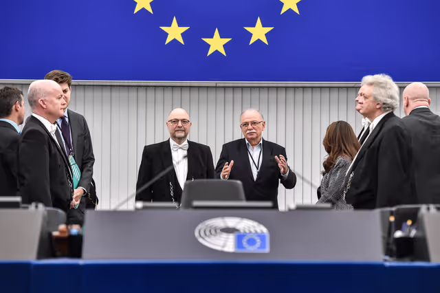 Fotografie 41: EP Plenary session - Commission statement - Recent ecological catastrophe involving plastic pellet losses and its impact on micro plastic pollution in the maritime and coastal habitats