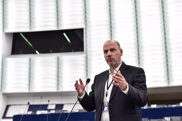 Fotografie 9: EP Plenary session - Commission statement - Recent ecological catastrophe involving plastic pellet losses and its impact on micro plastic pollution in the maritime and coastal habitats