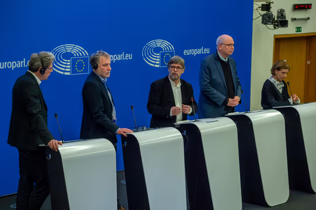 Foto 21: Press conference on on the provisional deal on anti-money laundering package