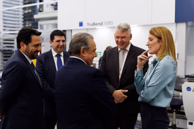Photo 5: Official visit by Roberta METSOLA, EP President to Malta - Visit to Seifert Systems, Birżebbugia