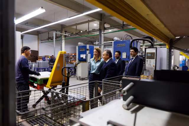 Photo 4: Official visit by Roberta METSOLA, EP President to Malta - Visit to Seifert Systems, Birżebbugia