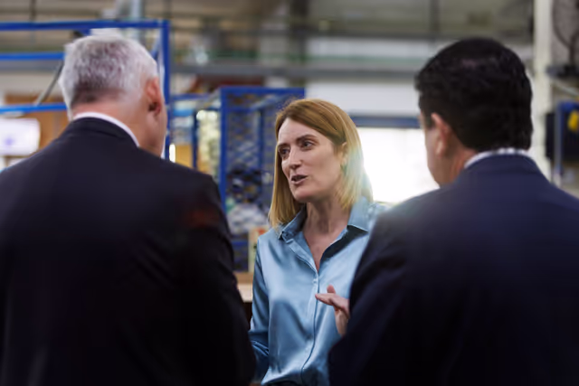 Photo 2: Official visit by Roberta METSOLA, EP President to Malta - Visit to Seifert Systems, Birżebbugia