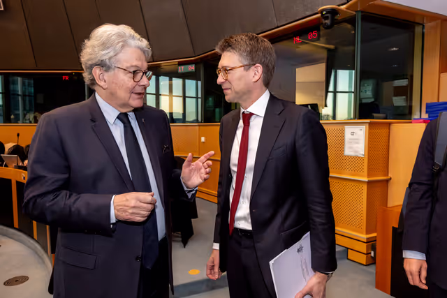 Foto 49: IMCO trilogue on Single Market Emergency Instrument (SMEI)