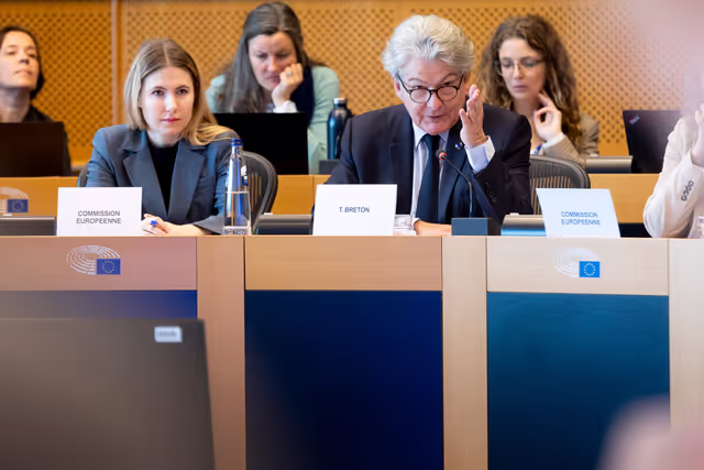 Foto 18: IMCO trilogue on Single Market Emergency Instrument (SMEI)