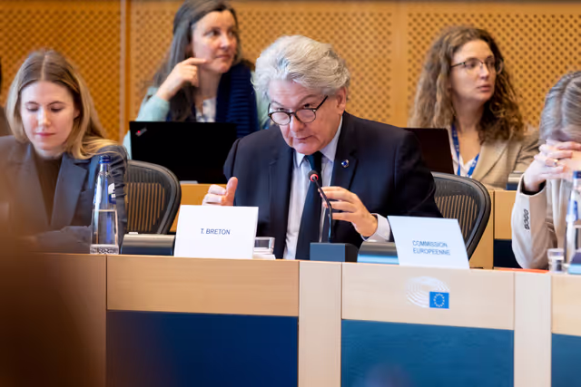 Foto 16: IMCO trilogue on Single Market Emergency Instrument (SMEI)