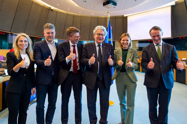 Foto 11: IMCO trilogue on Single Market Emergency Instrument (SMEI)