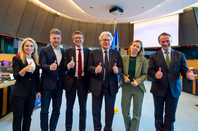 Foto 6: IMCO trilogue on Single Market Emergency Instrument (SMEI)