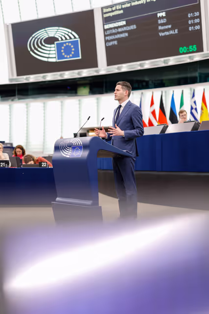 Photo 24: EP Plenary session - Commission statement - State of the EU solar industry in the light of unfair competition