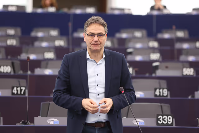 Foto 33: EP Plenary session - Commission statement - EU2040 climate target