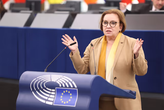 Foto 32: EP Plenary session - Commission statement - EU2040 climate target