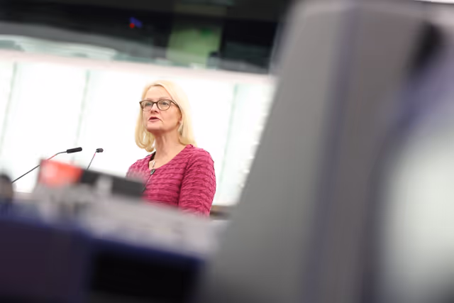 Foto 27: EP Plenary session - Commission statement - EU2040 climate target