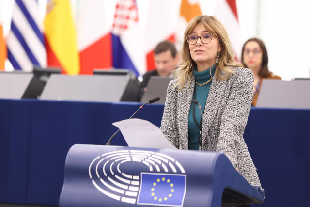 Foto 21: EP Plenary session - Commission statement - EU2040 climate target