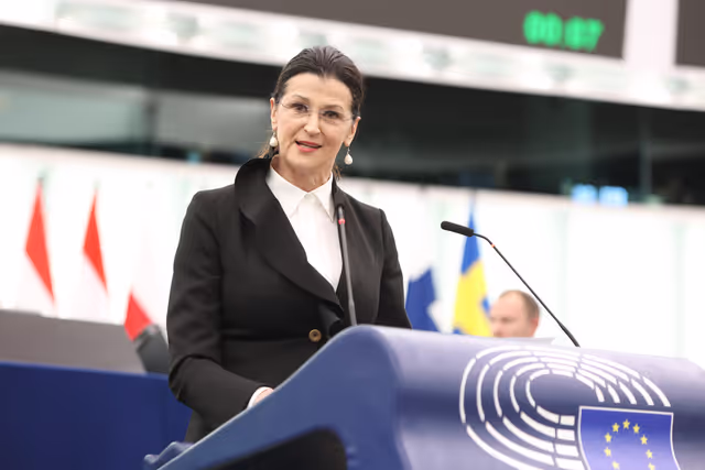 Foto 11: EP Plenary session - Commission statement - EU2040 climate target