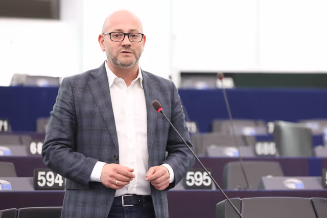 Foto 4: EP Plenary session - Commission statement - EU2040 climate target