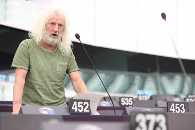 Foto 2: EP Plenary session - Commission statement - EU2040 climate target