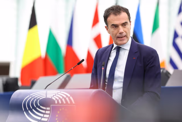 Fotografie 19: EP Plenary session - Oral question - Calling on the Council to take all necessary steps to reach an agreement on the European cross-border mechanism file and open negotiations with Parliament