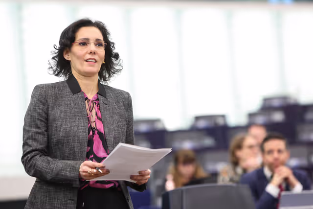 Fotografie 18: EP Plenary session - Oral question - Calling on the Council to take all necessary steps to reach an agreement on the European cross-border mechanism file and open negotiations with Parliament