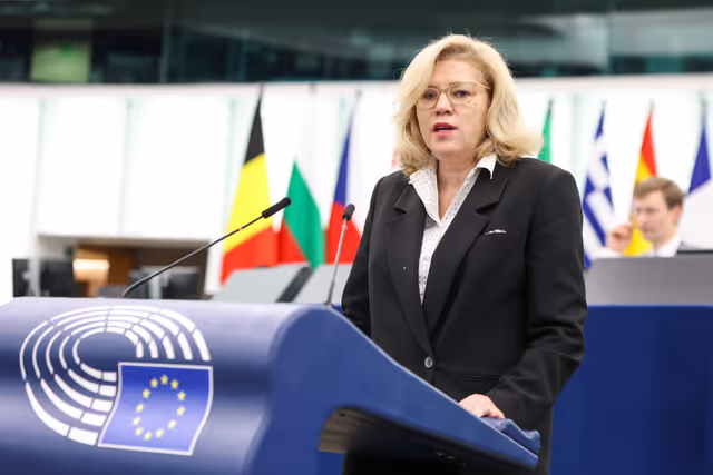 Fotografie 12: EP Plenary session - Oral question - Calling on the Council to take all necessary steps to reach an agreement on the European cross-border mechanism file and open negotiations with Parliament
