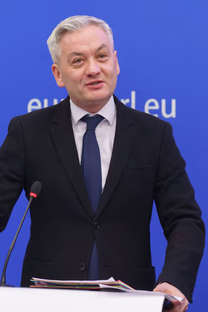 Photo 11: Press conference Chair on Violence against women