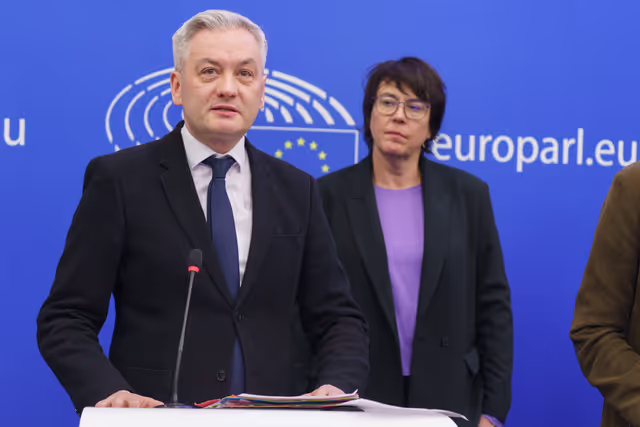 Photo 9: Press conference Chair on Violence against women