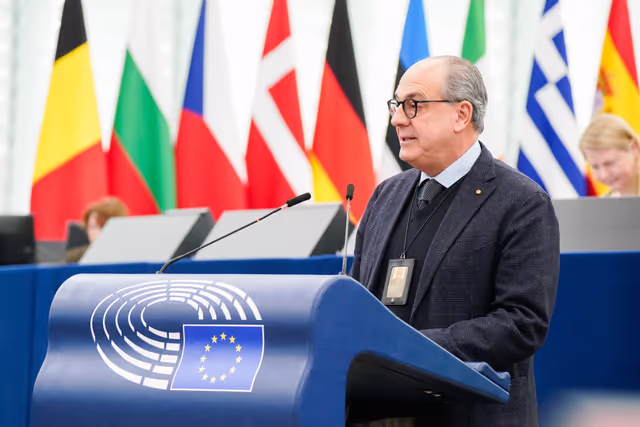 Photo 47: EP Plenary session - Council and Commission statements - Empowering farmers and rural communities - a dialogue towards sustainable and fairly rewarded EU agriculture