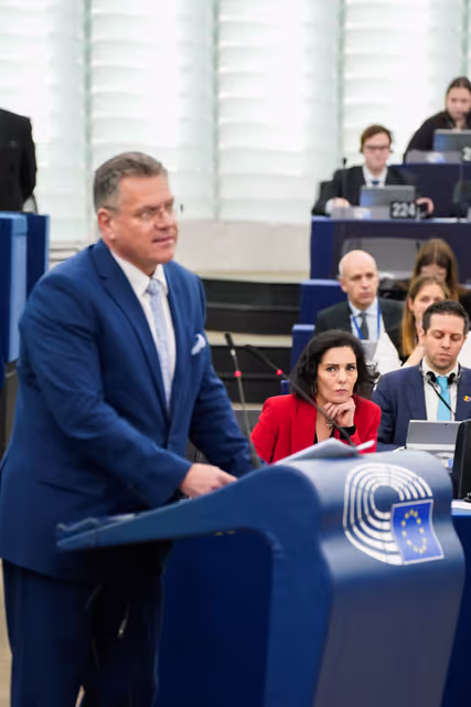 Photo 4: EP Plenary session - Council and Commission statements - Empowering farmers and rural communities - a dialogue towards sustainable and fairly rewarded EU agriculture