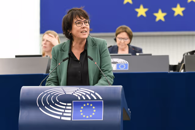 Foto 27: EP Plenary session - Implementation report on the EU LGBTIQ Equality Strategy 2020-2025