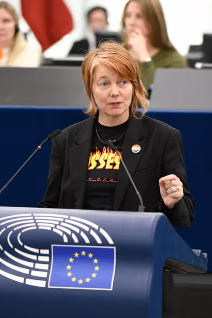 Foto 24: EP Plenary session - Implementation report on the EU LGBTIQ Equality Strategy 2020-2025