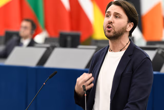 Foto 23: EP Plenary session - Implementation report on the EU LGBTIQ Equality Strategy 2020-2025