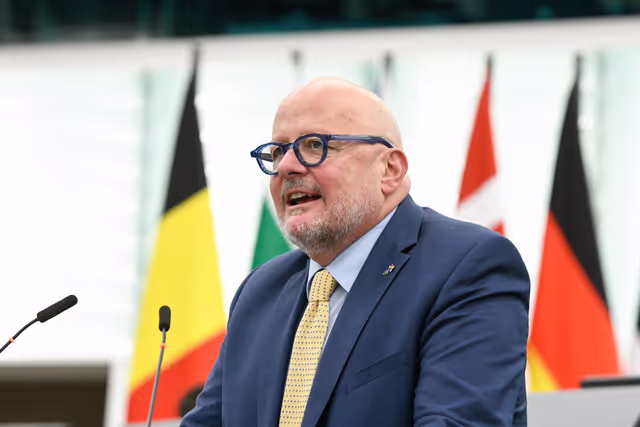 Foto 12: EP Plenary session - Implementation report on the EU LGBTIQ Equality Strategy 2020-2025