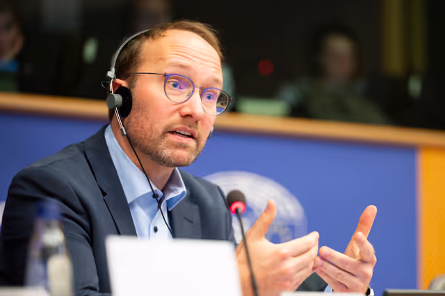 Φωτογραφία 24: FISC subcommittee meeting