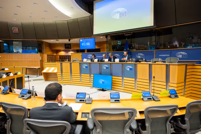 Φωτογραφία 34: FISC subcommittee meeting