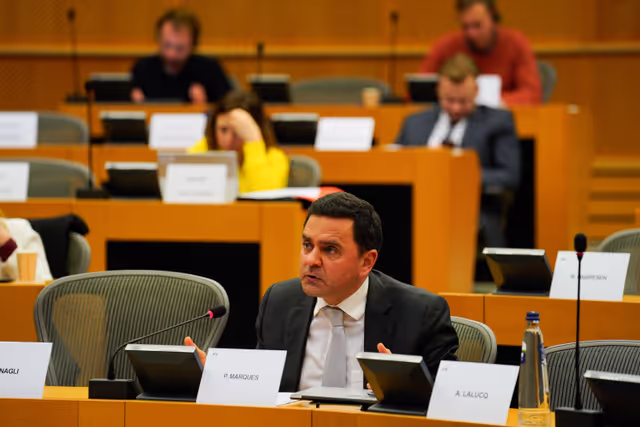 Φωτογραφία 25: FISC subcommittee meeting