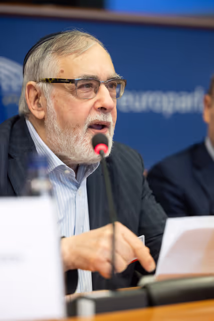Photo 46: Article 17 TFEU - The importance of the Article 17 dialogue for raising awareness against disinformation and foreign interference as well as for achieving a high turnout at the European elections