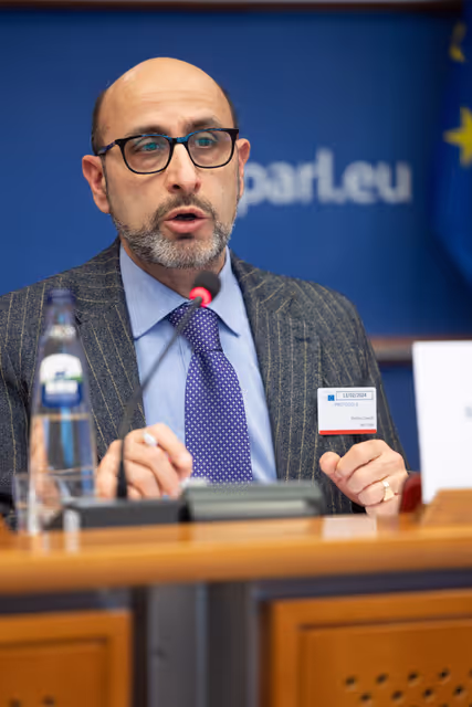 Photo 39: Article 17 TFEU - The importance of the Article 17 dialogue for raising awareness against disinformation and foreign interference as well as for achieving a high turnout at the European elections