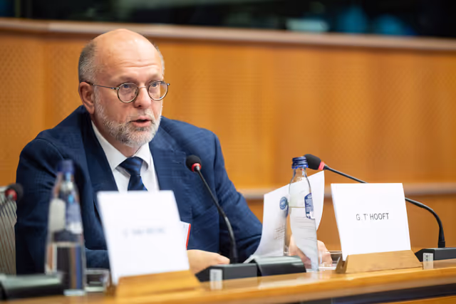 Photo 34: Article 17 TFEU - The importance of the Article 17 dialogue for raising awareness against disinformation and foreign interference as well as for achieving a high turnout at the European elections