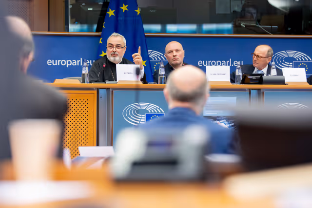 Photo 5: Article 17 TFEU - The importance of the Article 17 dialogue for raising awareness against disinformation and foreign interference as well as for achieving a high turnout at the European elections