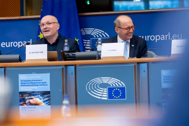 Photo 11: Article 17 TFEU - The importance of the Article 17 dialogue for raising awareness against disinformation and foreign interference as well as for achieving a high turnout at the European elections