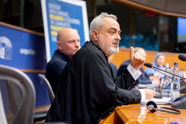 Photo 6: Article 17 TFEU - The importance of the Article 17 dialogue for raising awareness against disinformation and foreign interference as well as for achieving a high turnout at the European elections