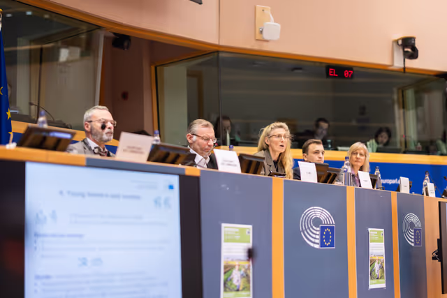 Photo 15 : AGRI Committee meeting